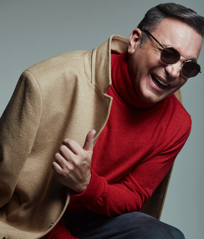 On the Radio Gold / Bown by Luis Jara