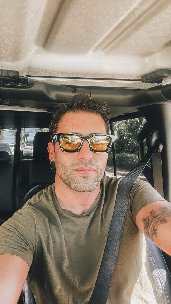 Micenas Black and Yellow