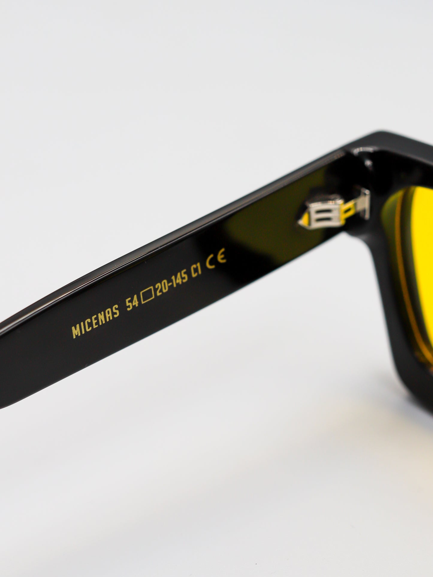 Micenas Black and Yellow