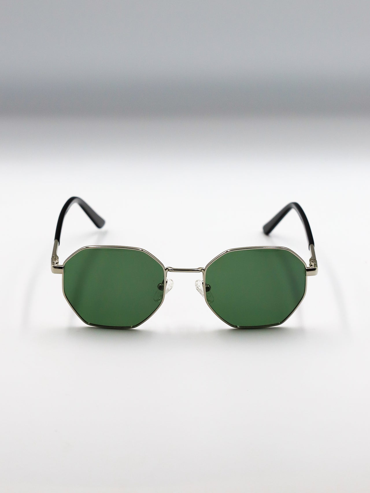 On the Radio Silver / Green by Luis Jara