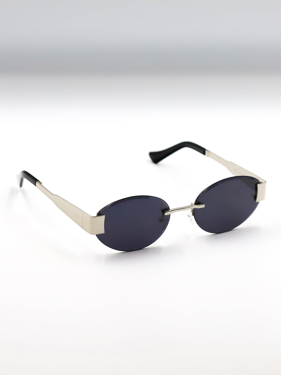 Beauty Night Silver by Luis Jara