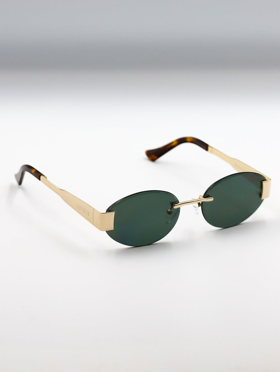 Beauty Night Gold / Green by Luis Jara