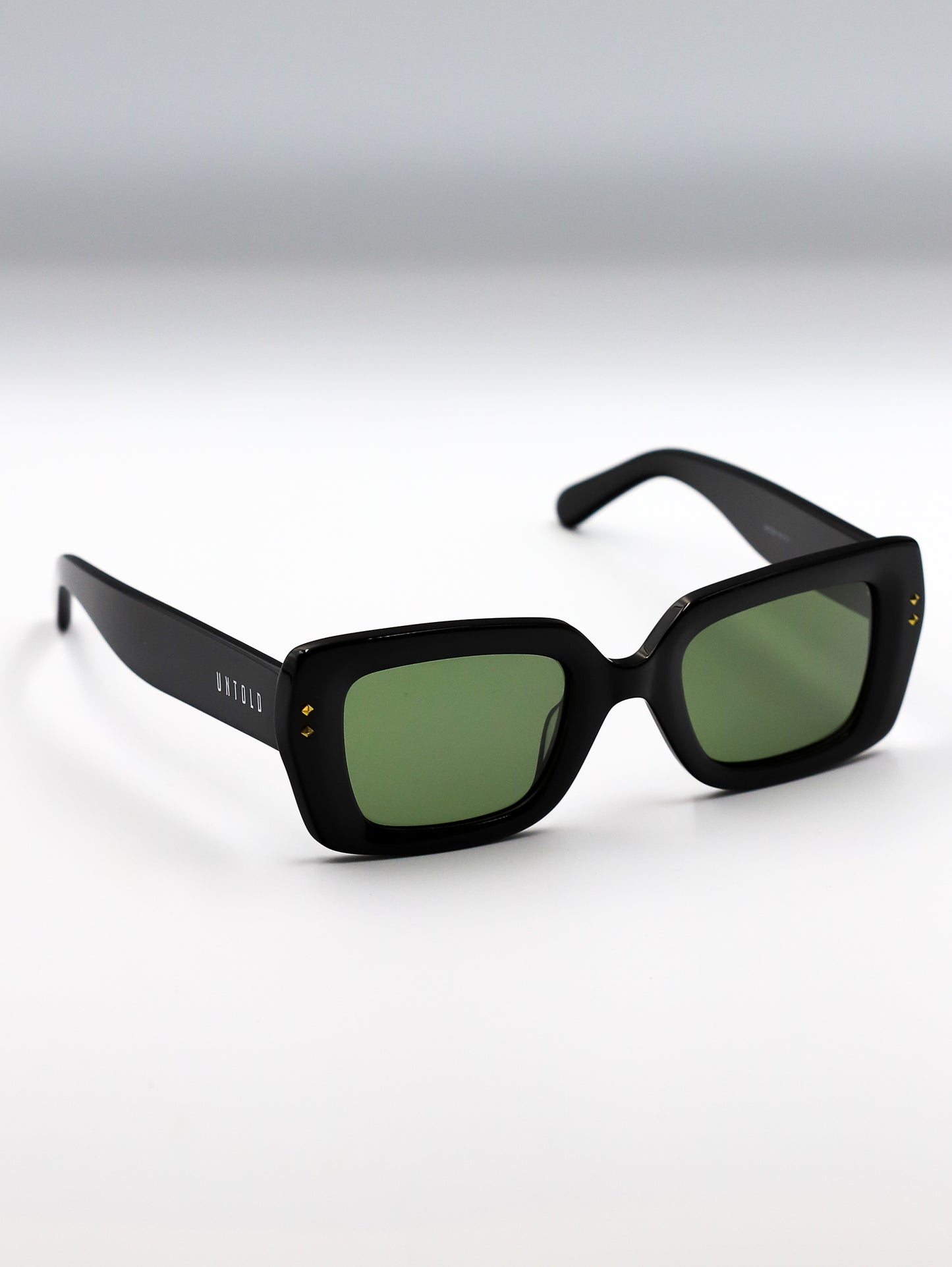 Sir Luis Black by Luis Jara