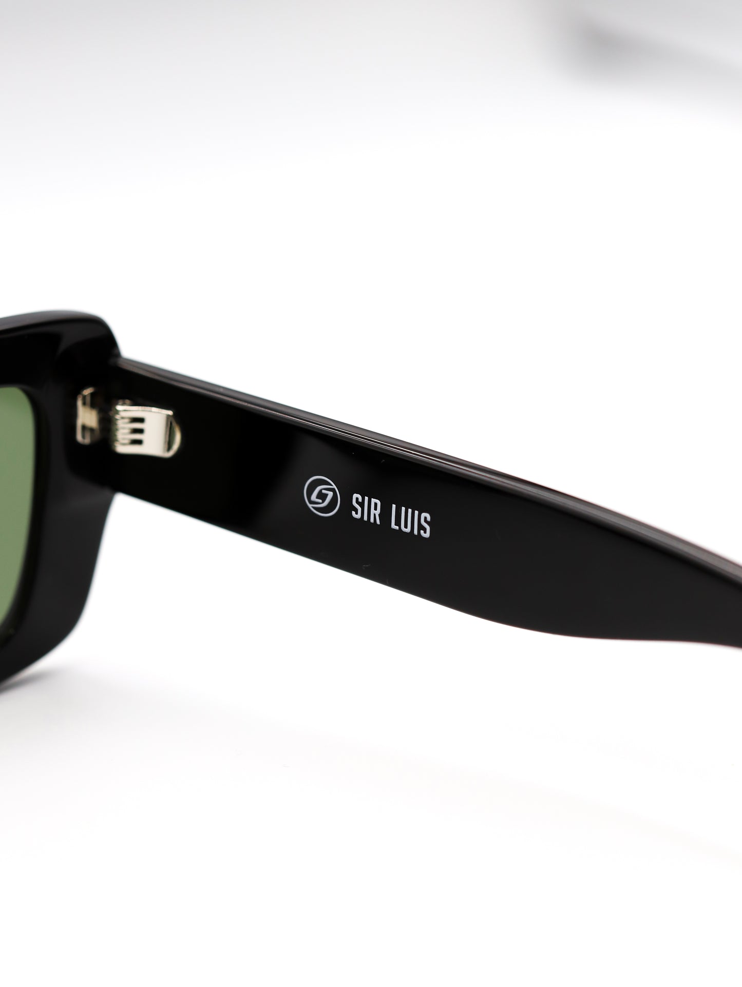 Sir Luis Black by Luis Jara