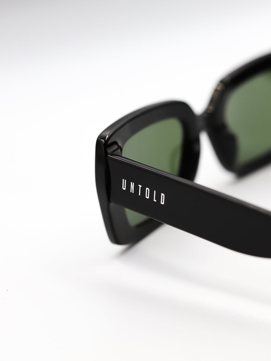 Sir Luis Black by Luis Jara