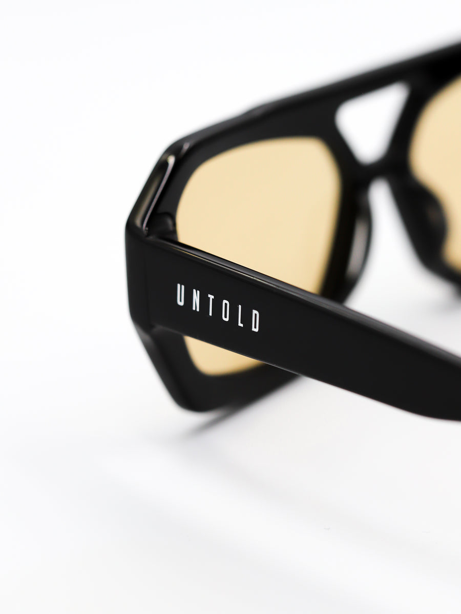 Stone Black / Light Brown by Luis Jara