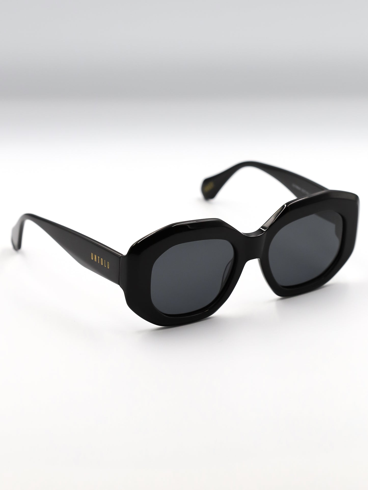 Black sunglasses with a blurred background