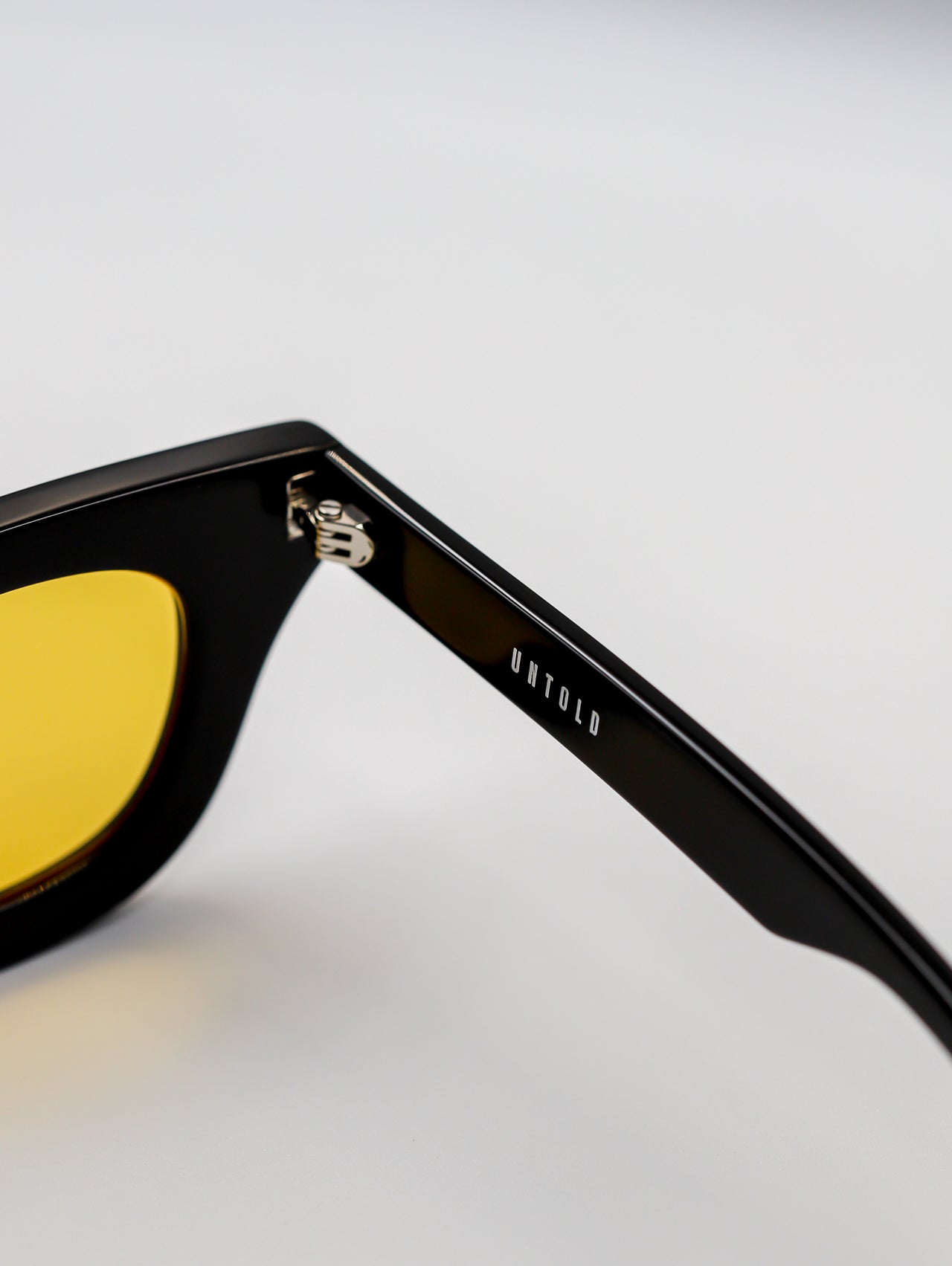 Andromeda Black and Yellow