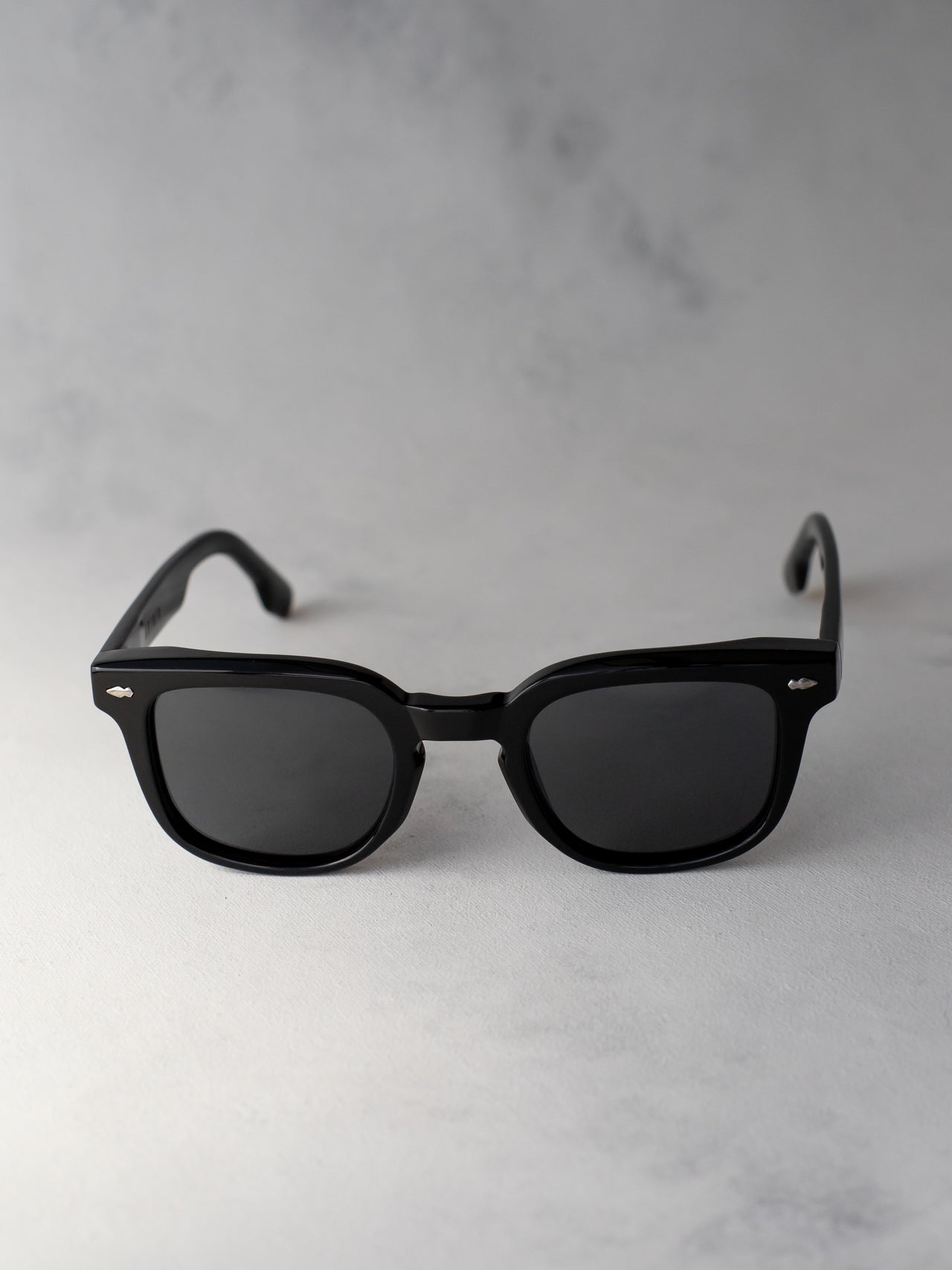 Apolo Black