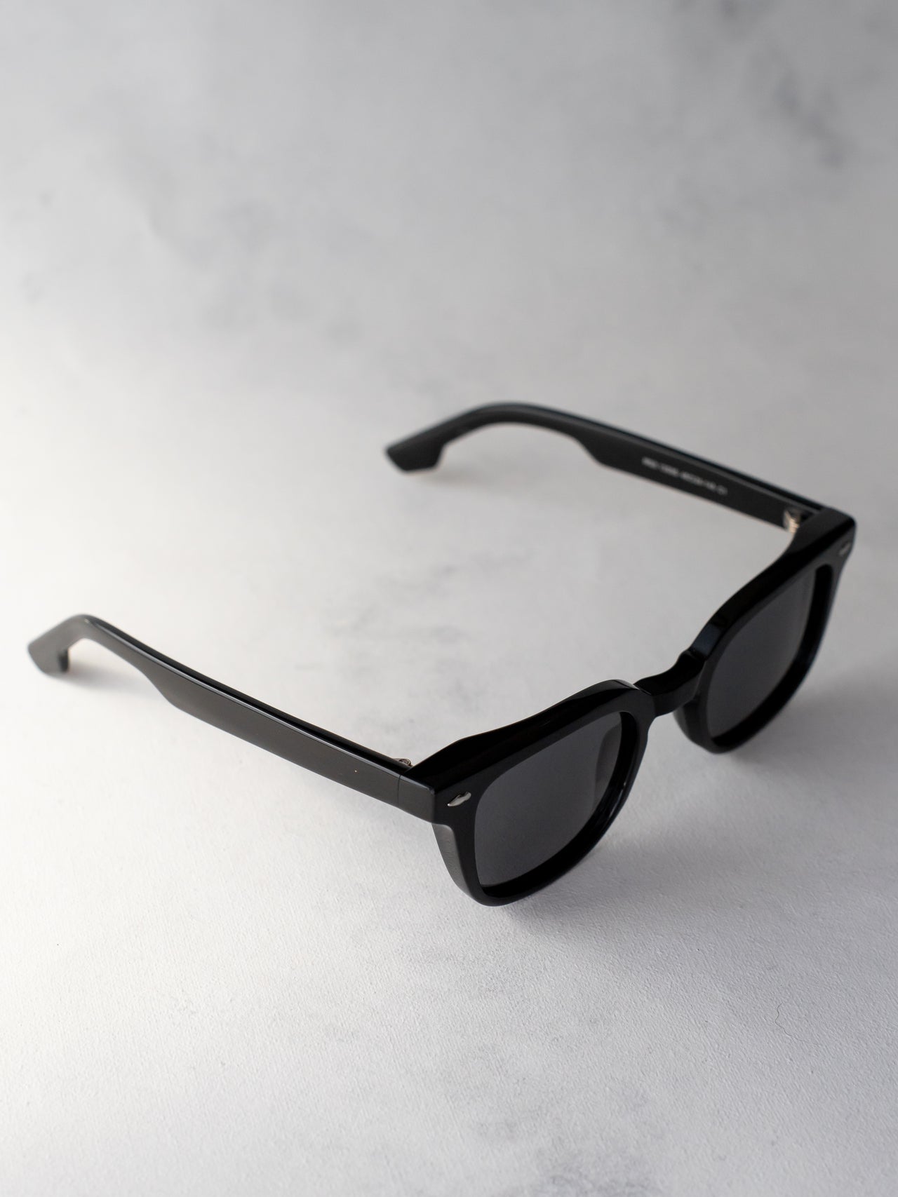 Apolo Black
