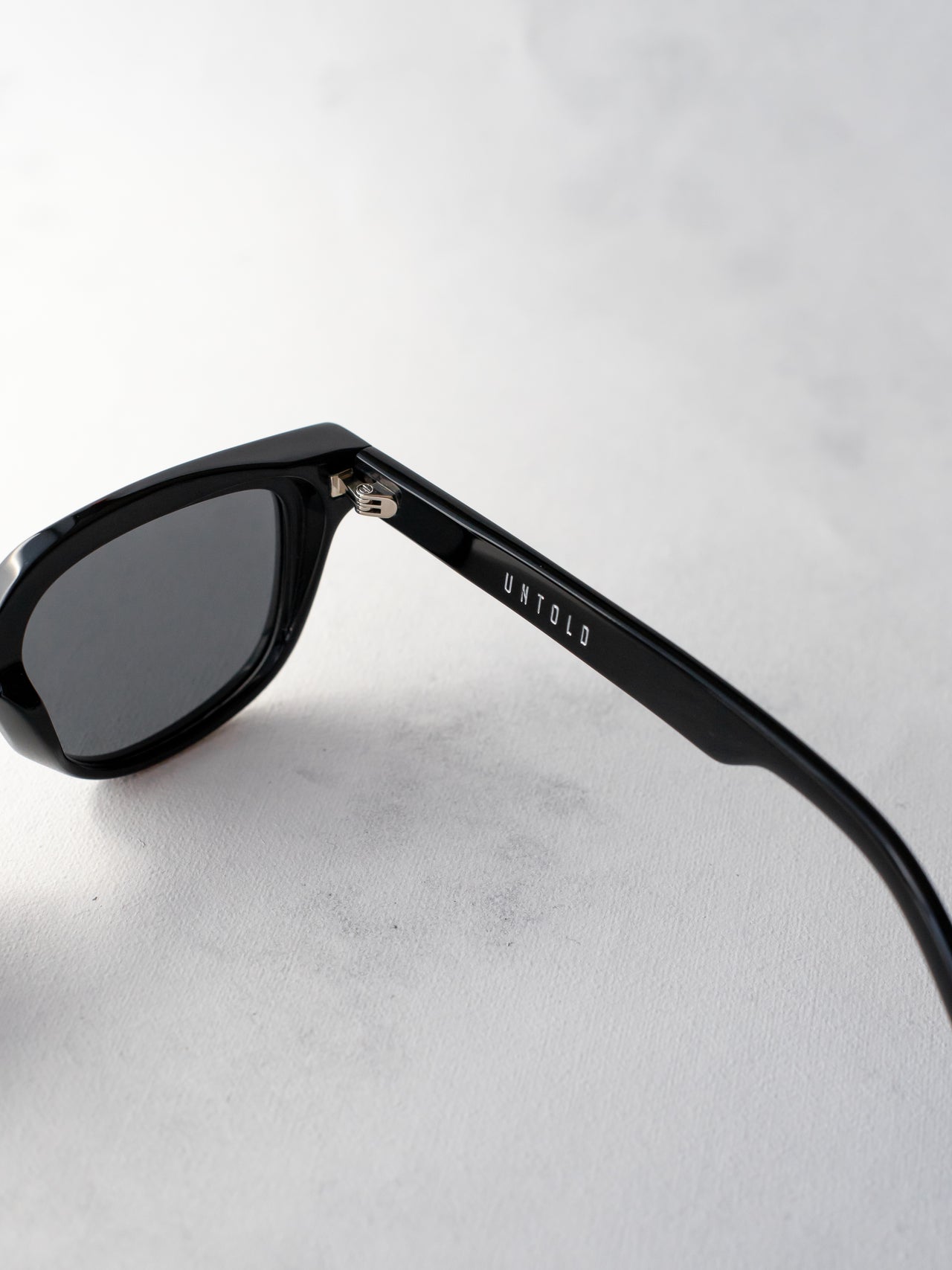 Apolo Black
