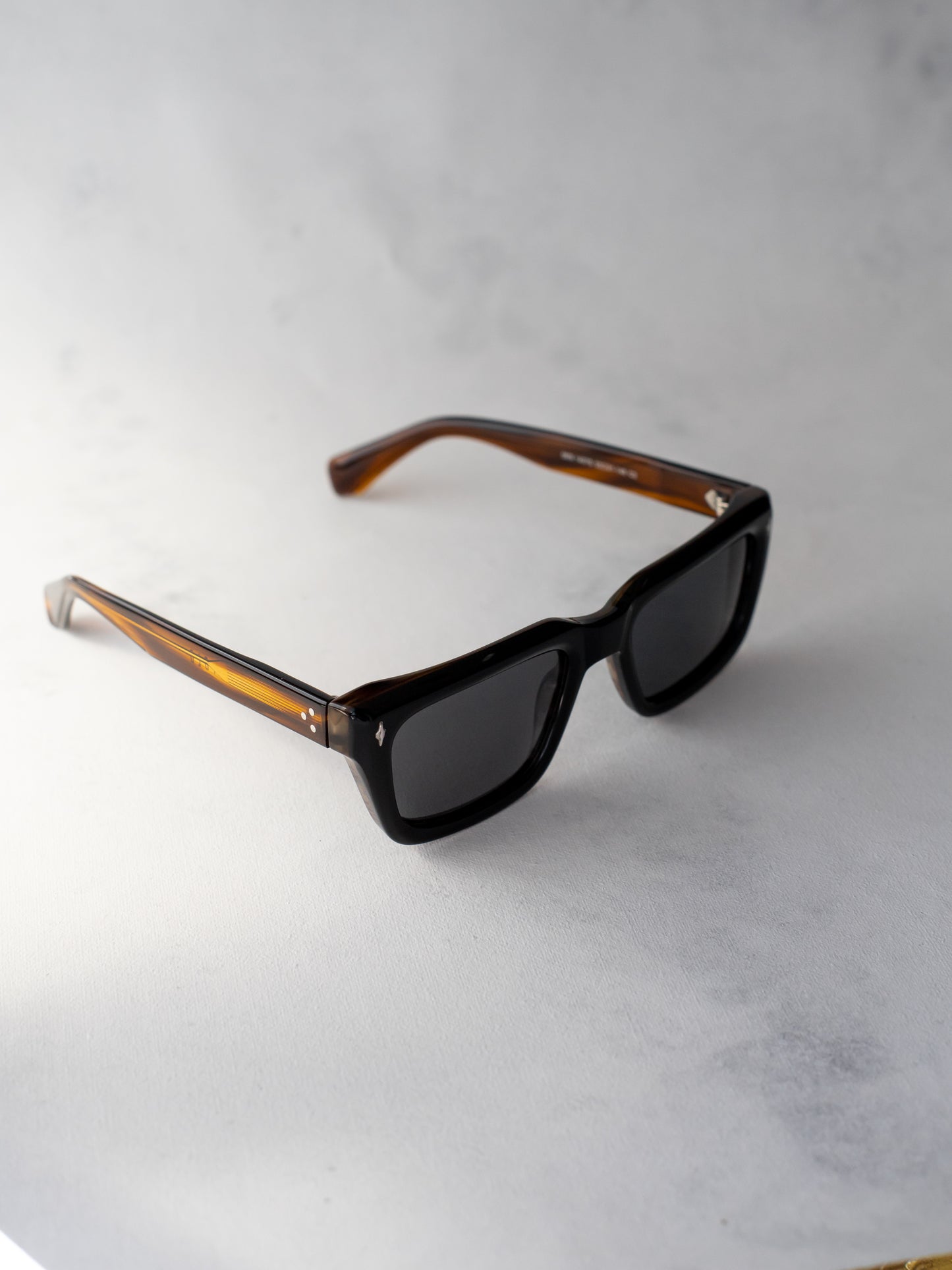 Creta Brown / Black